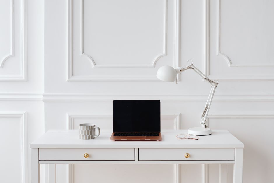 Copywriting per le PMI italiane nel 2026: come scrivere testi che vendono senza sembrare una televen — www.kaboompics.com/Pexels