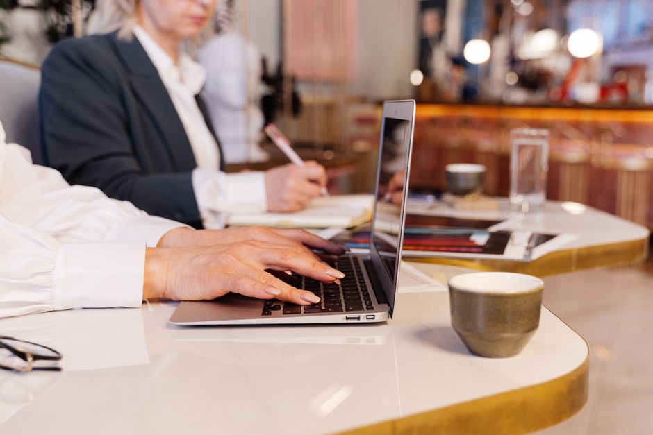 Email marketing per PMI nel 2026: come costruire una lista da zero e farla fruttare senza spammare — AI25.Studio  Studio/Pexels